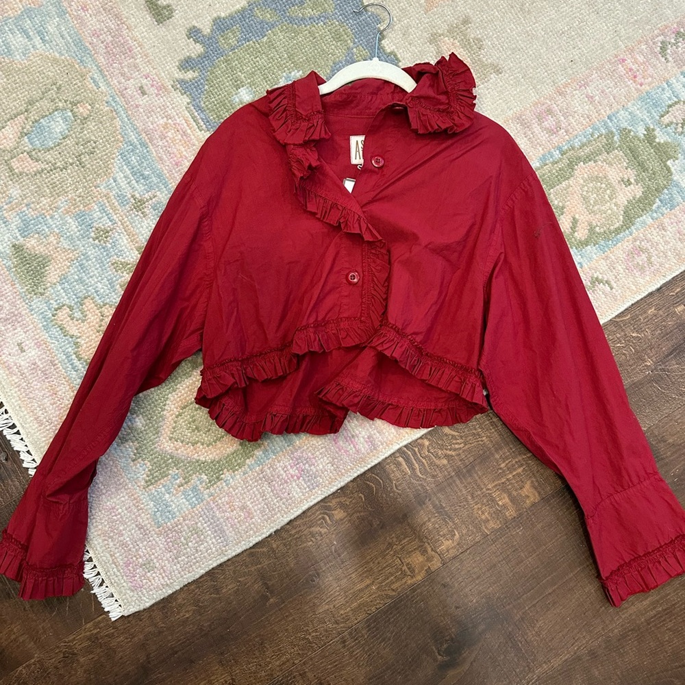 A shirt thing top